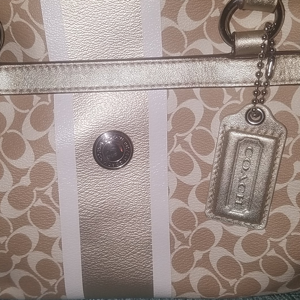 🔇 Sale $30 Coach Purse - Picture 12 of 13